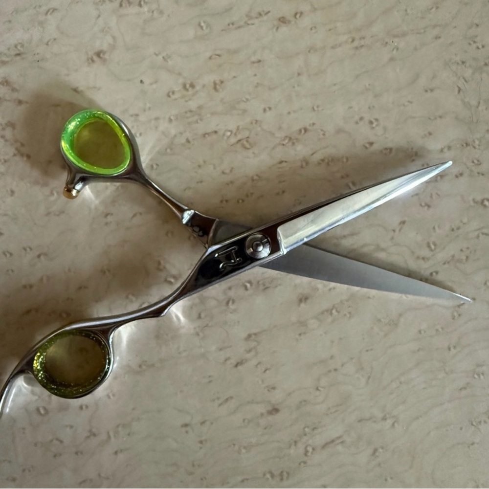 Hanzo texturizers and cutting shears